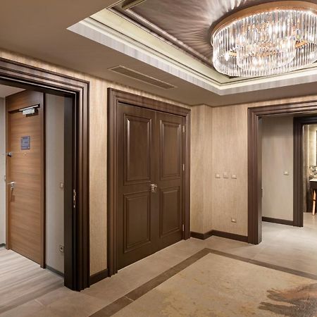 Limak Skopje Luxury Hotel Εξωτερικό φωτογραφία Interior of a suite