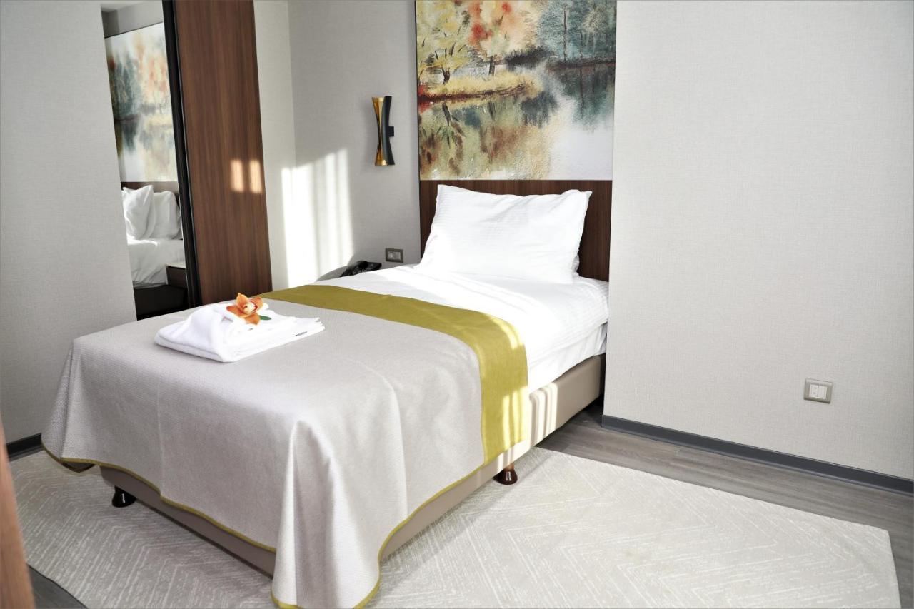 Limak Skopje Luxury Hotel Εξωτερικό φωτογραφία A single bed