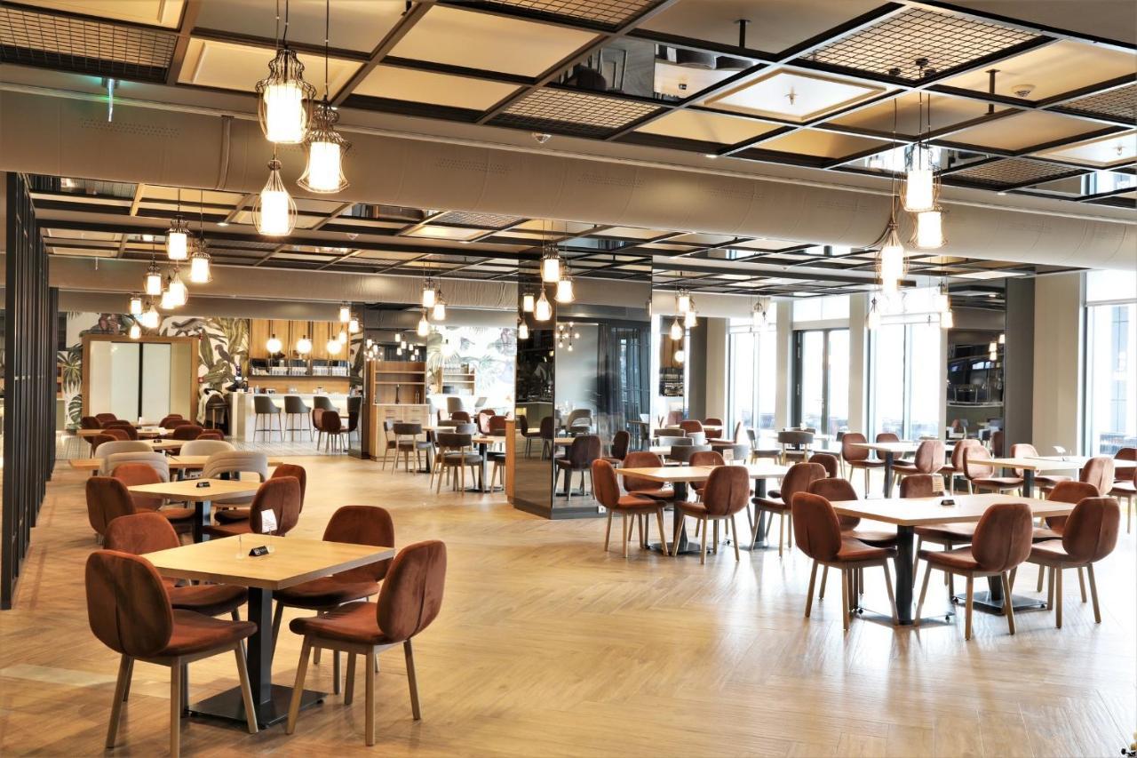 Limak Skopje Luxury Hotel Εξωτερικό φωτογραφία The lounge at Haneda Airport