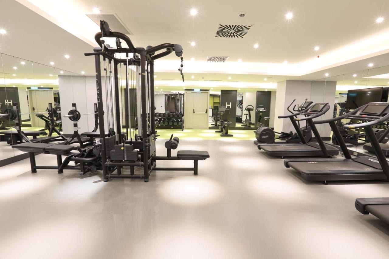 Limak Skopje Luxury Hotel Εξωτερικό φωτογραφία The gym at the hotel