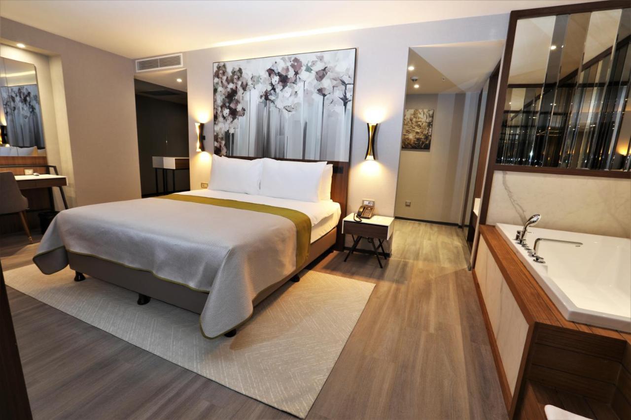 Limak Skopje Luxury Hotel Εξωτερικό φωτογραφία A bedroom at the hotel