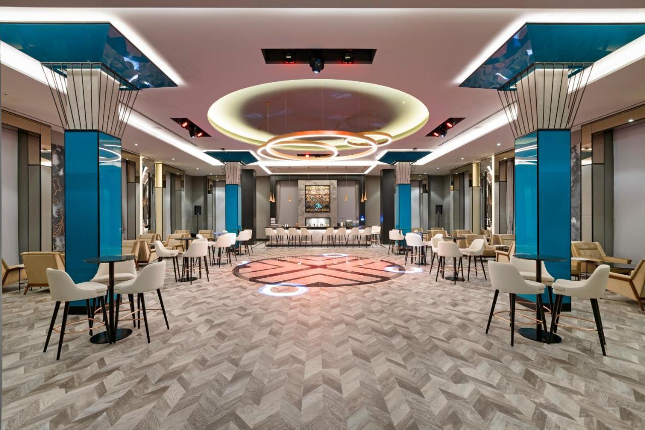 Limak Skopje Luxury Hotel Εξωτερικό φωτογραφία The interior of the lounge